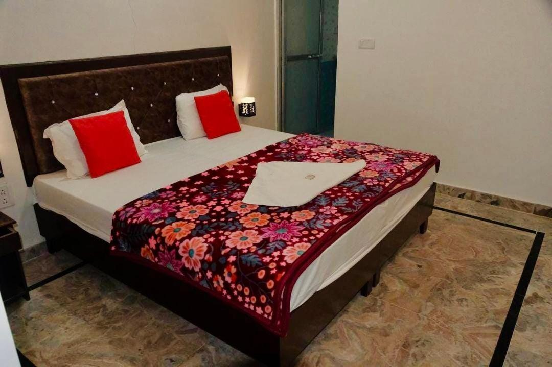 Backpackers Karma Home Stay Khajurāho Exterior foto